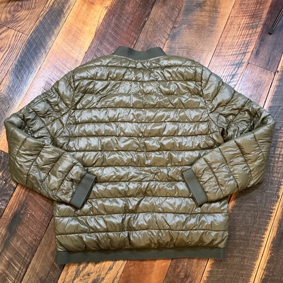 Guess Lightweight Puffer Bomber Jacket – Olive Green – Men’s Size XL - Picture 4 of 13
